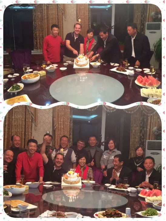 大家为Jose过生日